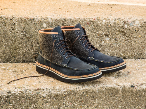 Wolverine “Made in Portugal” Collection
American bootmaker giant Wolverine crosses the pond for its first endeavor in European grounds. Produced in Portugal, the Bento boot presents a moccasin construction with nubuck and leather uppers, contrasting...