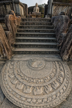 marjoleinhoekendijk:  kelledia:  Former ancient temple ruins in Anuradhapura in Sri Lanka. The intricately carved bottom stone is called the ‘Moonstone’ and the steps lead to a still intact, sitting Buddha.  ☽ 