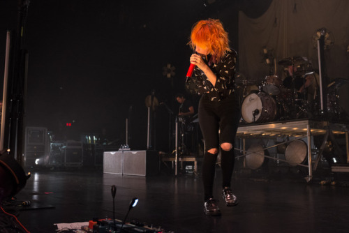 hayleywpictures:May 3rd 2015 - Rosemont, IL (Writing The Future)