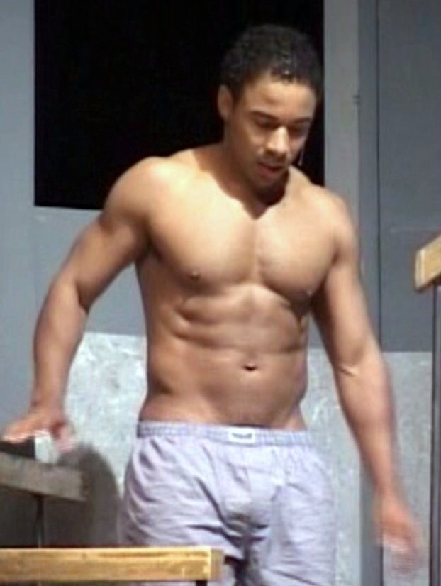 marquisb18:  Allen Payne is so sexy 