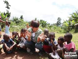 fuckyeahtohoshinki:  [FB] Yunho in Ghana