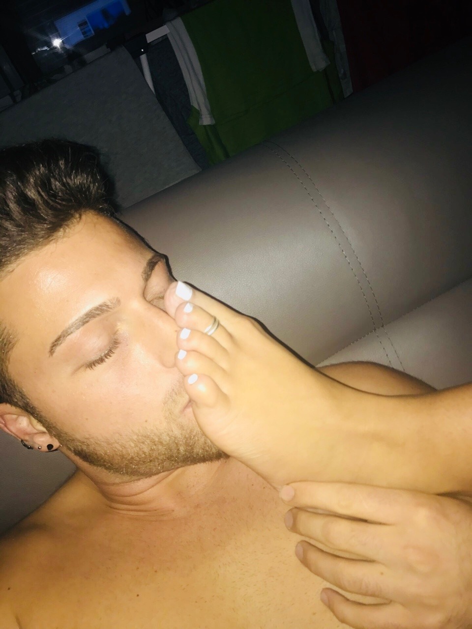 footfetishlifestyle1:  sniffing her feet 😋❤️