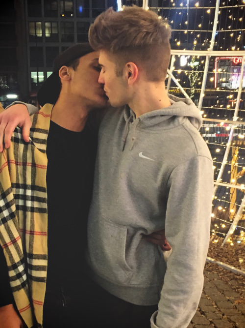 gayandcute:  ♡♡♡