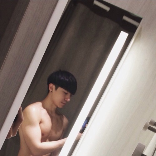 alrightmrpark:  I got this photos from IG user @xexh but i’m not sure if this user still exist. Actually i love all his posts he got a good quality pictures, besides from his big sexy chest & shirtless photos he…he…he…
