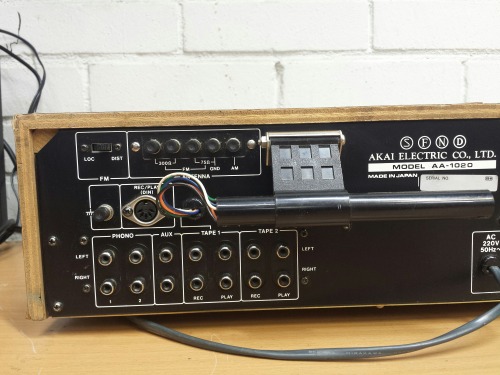 Akai AA-1020 Stereo Receiver, 1976