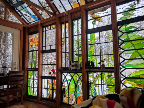 akwardkisses:mymodernmet:Stained Glass Cabin Offers Colorful Oasis Hidden in the WoodsOh my gawd I’m