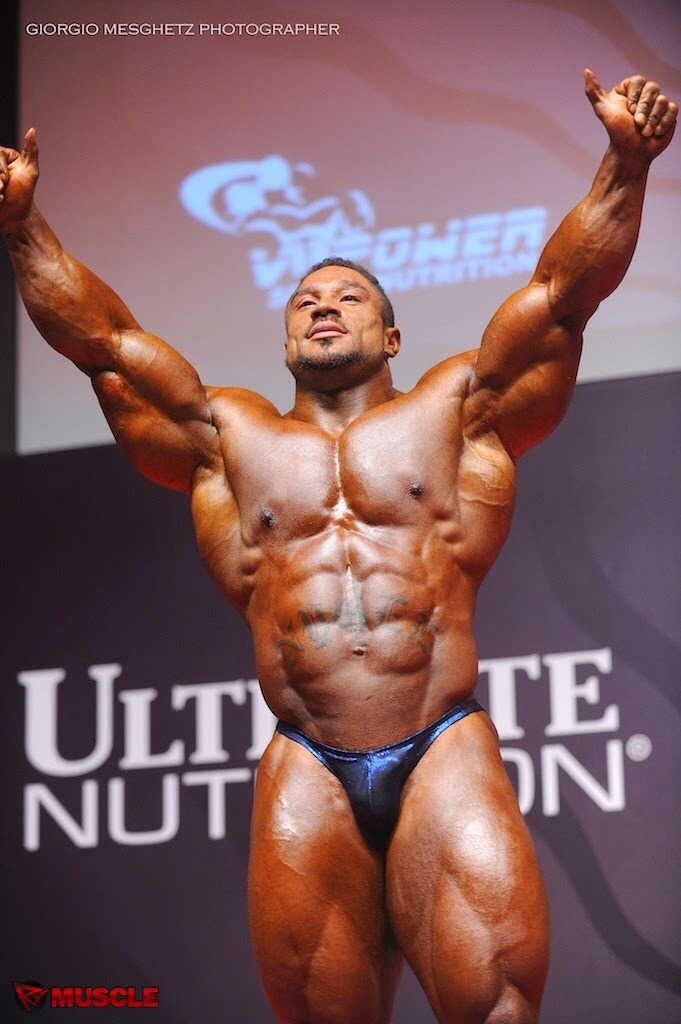 muscleaddictza:  Roelly Winklaar 3