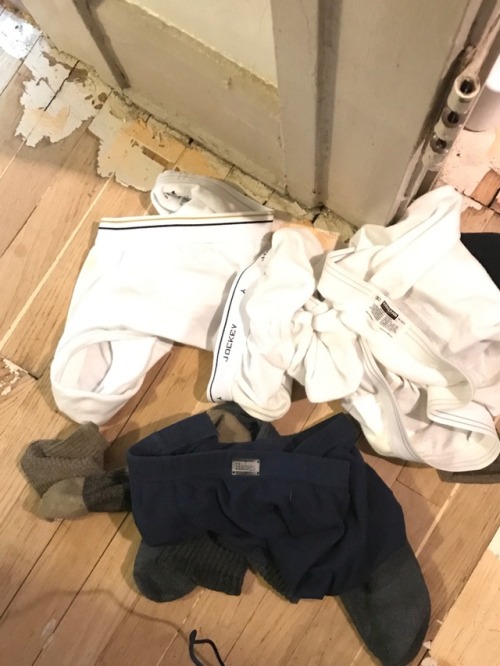 youarenot2blame: I’m a maintenance man for an older apartment building. I love seeing this on the fl