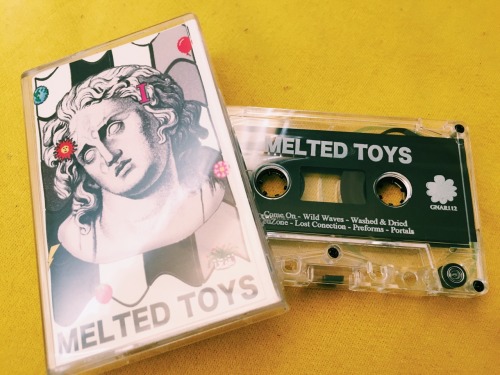 Melted Toys - Washed & Dried EPB-Side 7 Unreleased Demos Special thanks to Gnar Tapes for pull