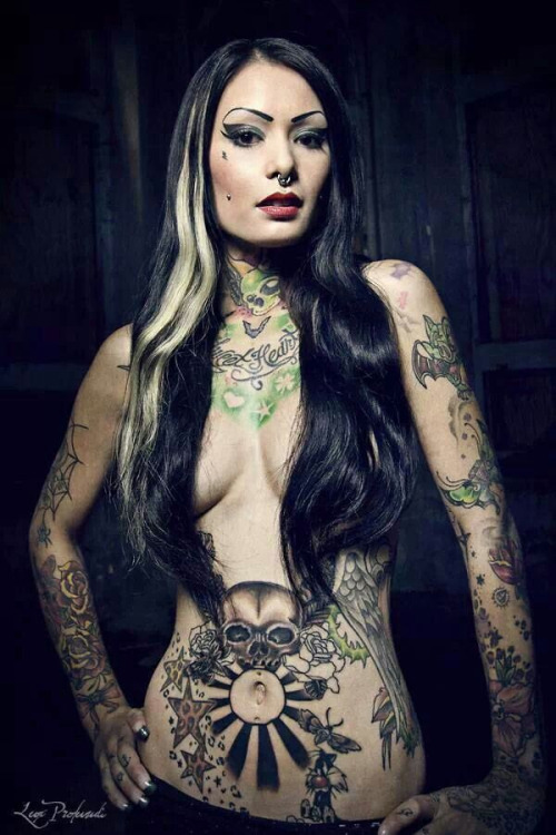 i-wish-i-had-this-on-my-body:  More here I Wish I Had This On My Body