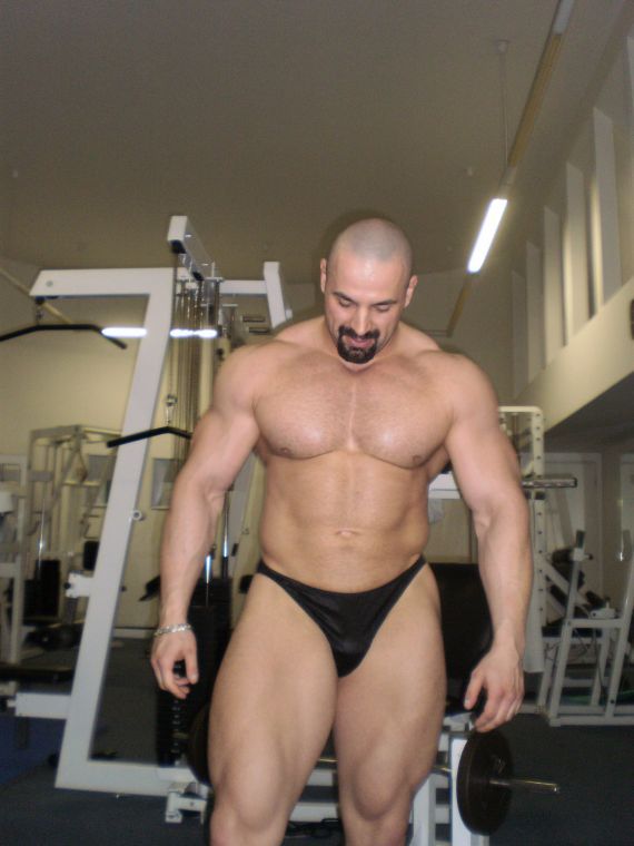 bigguythings:  jjsmithmg:ID?Just Big Guys: 08/10   