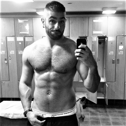 kazhairy:Instagram : ramonbroza 