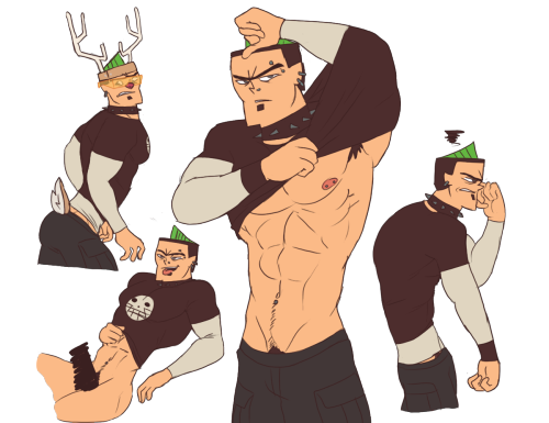 sarah-borrows:  Disproportionate, just the way I like him <3