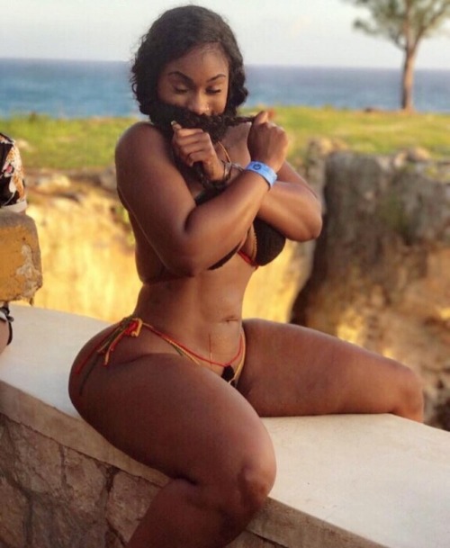bigpapij9:Sexy AF…