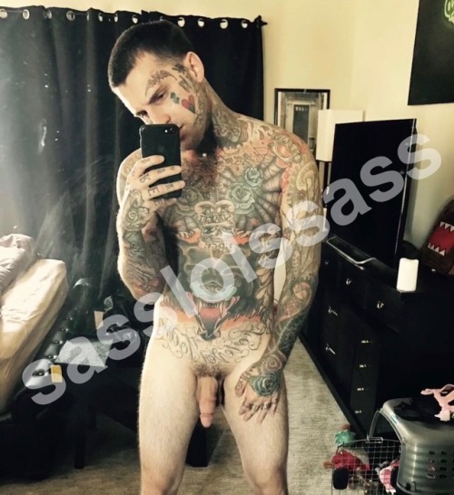 hotfamousmen:  Ryan Edge  This is ugly with all those tats on his face and his dick is small