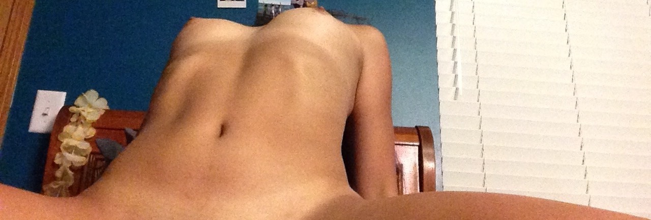 down-under-daddy:I like the way my tummy looks in this.I like the way everything