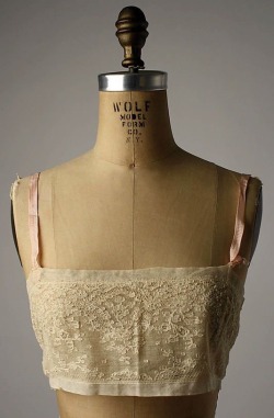tigerinvenus:  1920s French silk/cotton brassieres