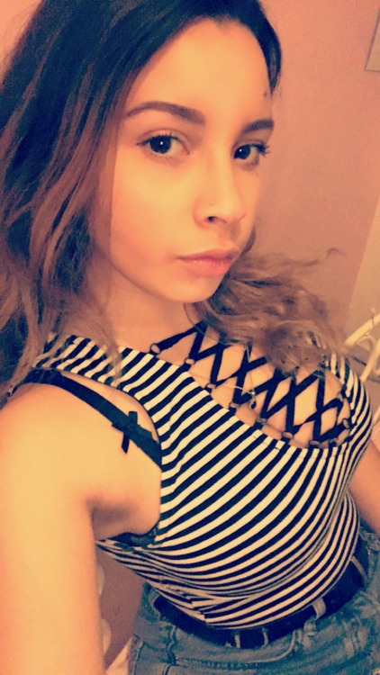 ff-emmefatale:  I look super different with brown hair omg