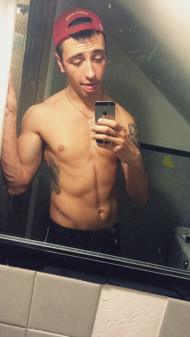 ink-aesthetics:  I have, in fact, been up in the gym workin’ on my fitness.  Also,