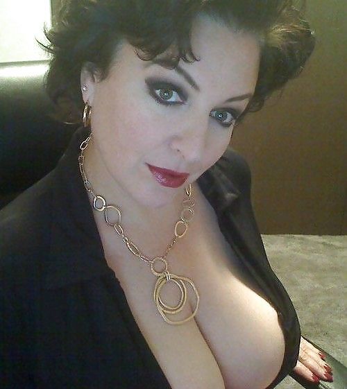 pussysniffersex: