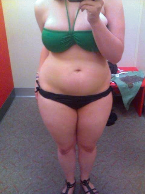 hugegirls:  http://hugegirls.tumblr.com/