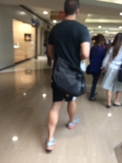 Hot guy in the mall bro