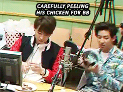 Jaebum Wont Let His Son Go Hungry^^