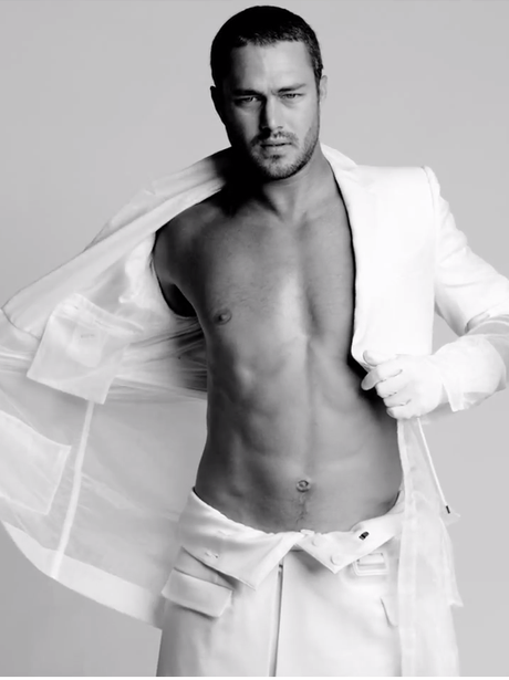 hotmalebwpicsss:  Taylor Kinney 