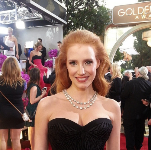 @goldenglobes Jessica Chastain on the #GoldenGlobes #RedCarpet! 