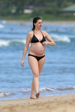 Pregnant Celebrities