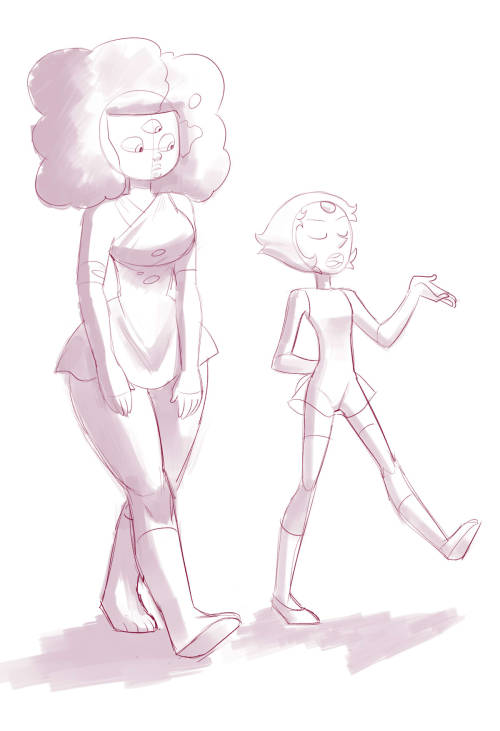 bunnyofcpz:  See any difference?When they first met, Pearl was cold and  poised(except for the time when she grinned at Cotton Candy Garnet.),  while Garnet was clumsy and confused. It’s so interesting how different  they are now. Garnet, the strong