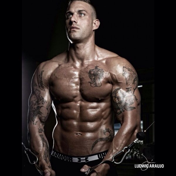 sportshotmen:  http://markattore.tumblr.com