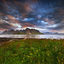 llbwwb:  MOODS OF LOFOTEN (by ~~~johnny~~~)