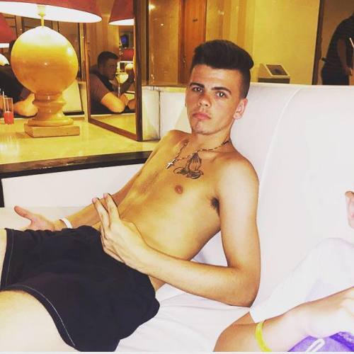 fagwhore4chavs-fitlads:  SFL239