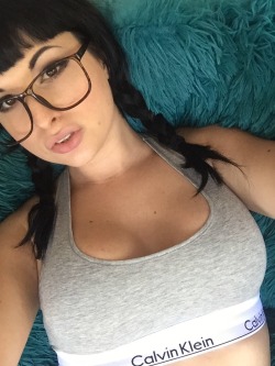 pillarsofvideos:  Bailey Jay