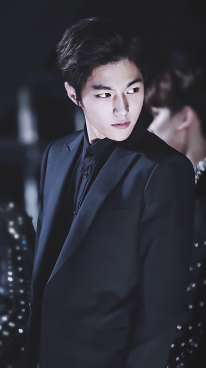 kpapers97:  <<Myungsoo Wallpaper>>  —-> Requested  Infinite’s L