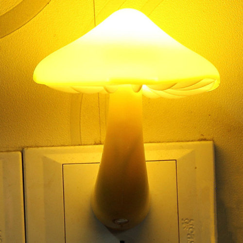 sistar-baby:Various Creative LED Night Light Decorations~1/  Cat shaped Lamp         <<     We