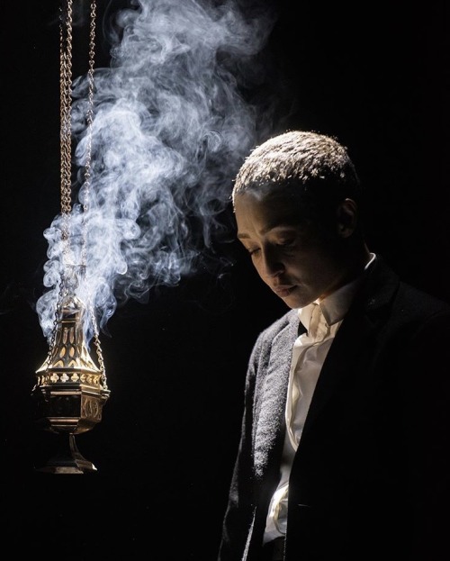 deathsgotawarrantforyou:Ruth Negga as Hamlet in the St. Ann’s Warehouse production directed by Yaël Farber. Photo by Teddy Wolff (2020) IG @teddywolff 