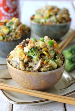 do-not-touch-my-food:  Quinoa Veggie “Fried