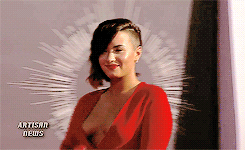 maravilhanaervilha:  Demi Lovato walking the red carpet at the 2014 MTV Video Music