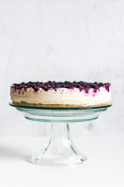 sweetoothgirl - VEGAN BLUEBERRY-LEMON CHEESECAKE