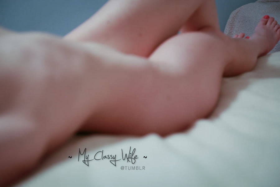 myclassywife:  This weekend’s theme will be details. I like to say that sexiness