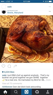 90svigilante: arandomthot:  Find someone who looks at you the way Rick Ross looks at Wale’s turkey  😭😭😭😭 