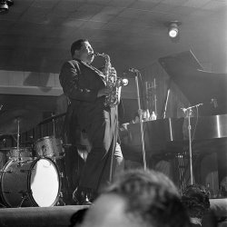 themaninthegreenshirt:Cannonball Adderley, Chicago, 1960 by Ted Williams.  