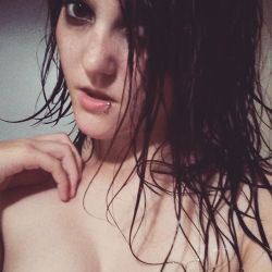 espikvlt:  Wet hair cuteness. #me