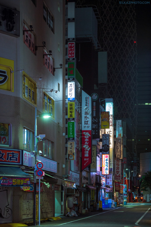 tokyostreetphoto: Abandoned City, Shinjuku 新宿