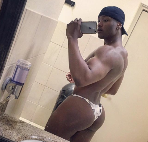 theoriginallowkeyfreak:  d1truking:  😍😍  BODY