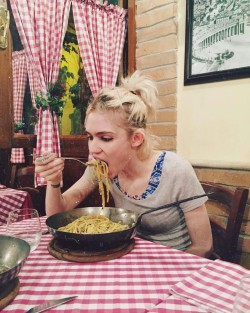 grimes-claireboucher:  Grimes, Rome, July 5. 2016