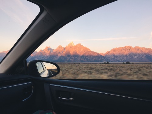 bryandaugherty:  This morning in Jackson Hole, Wyoming. 