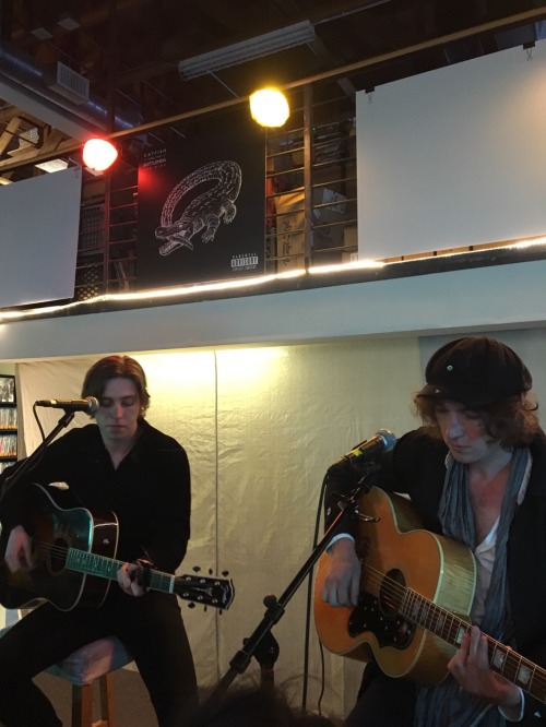 vaan-mccann:Acoustic session with Catfish and the Bottlemen @ Finger PrintsMy photos